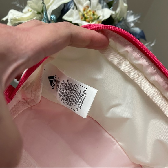 Brand New Addidas Makeup Bag - Picture 8 of 10
